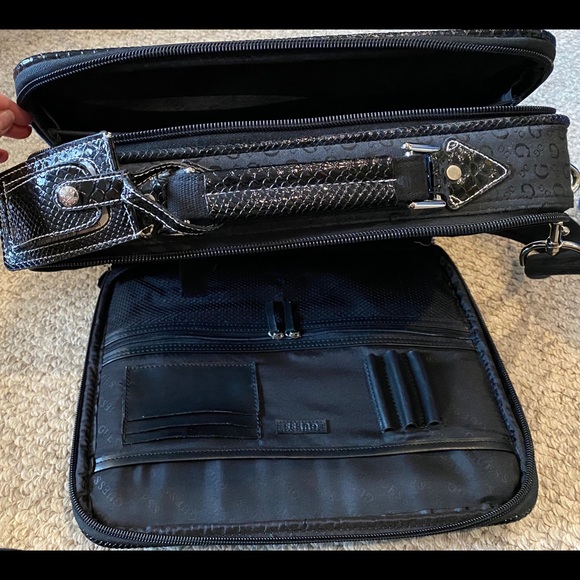 Guess brief case - Picture 3 of 3